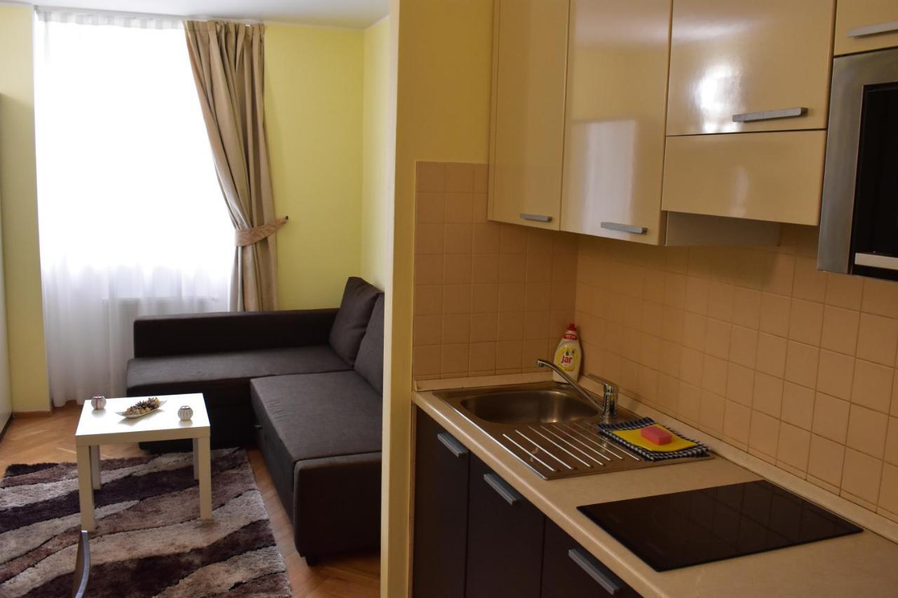 Apartment Vikroria - Halkova 5 Prag Exteriör bild