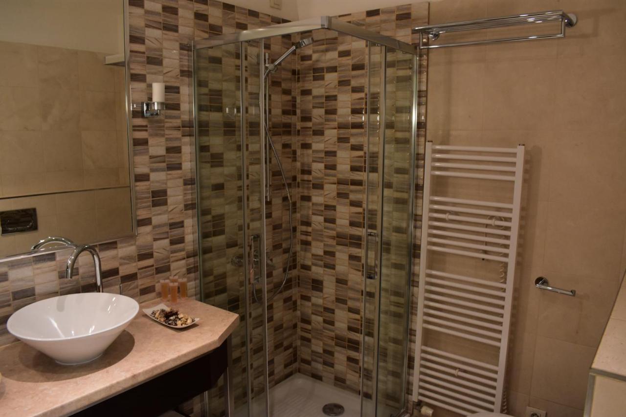 Apartment Vikroria - Halkova 5 Prag Exteriör bild
